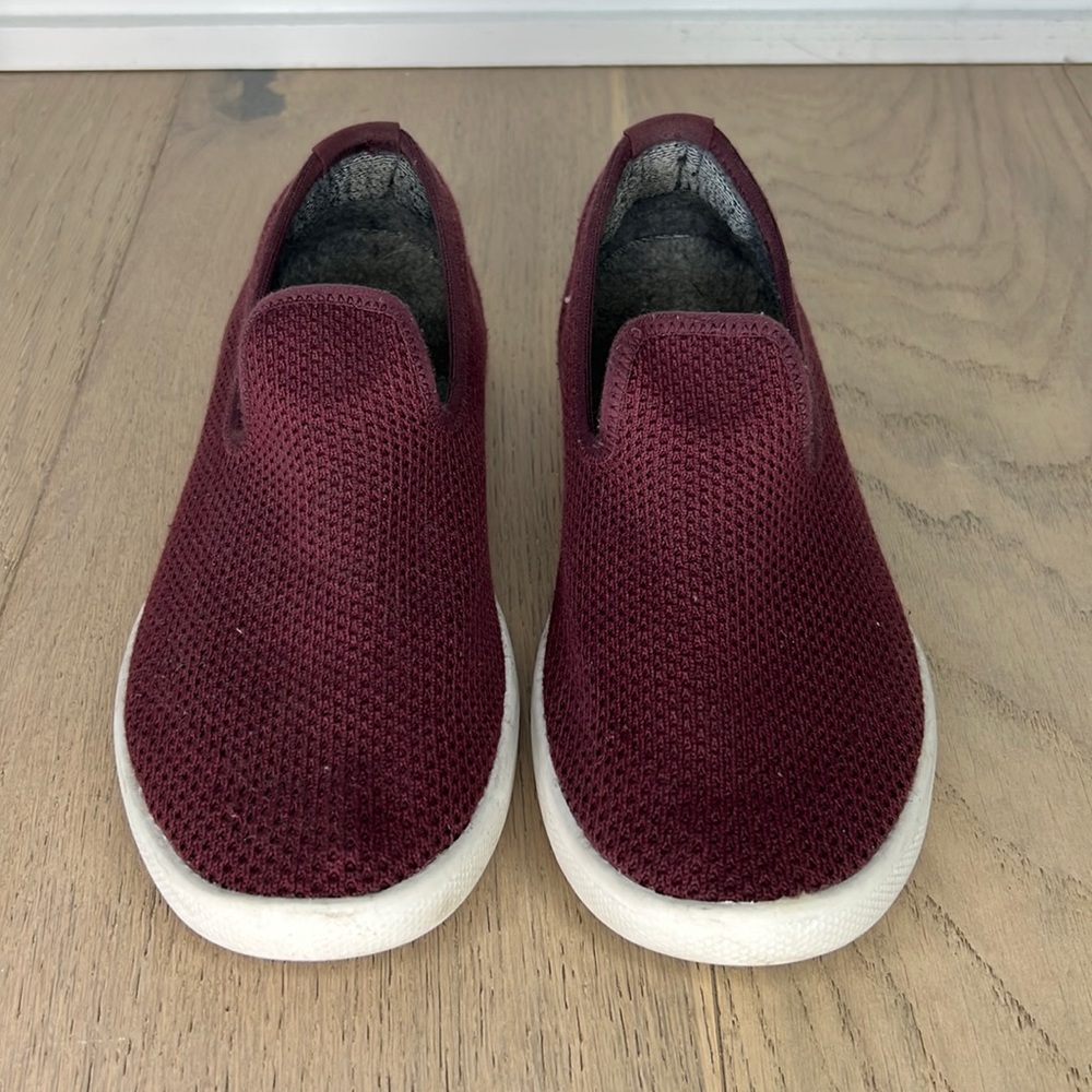 Allbird’s Maroon Wool Loungers size 8